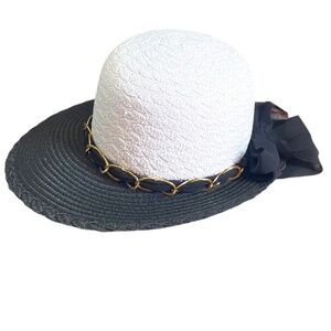 NWOT Marcus Adler White & Blck Women's One Size Woven Dressing Hat W/Gold Accent